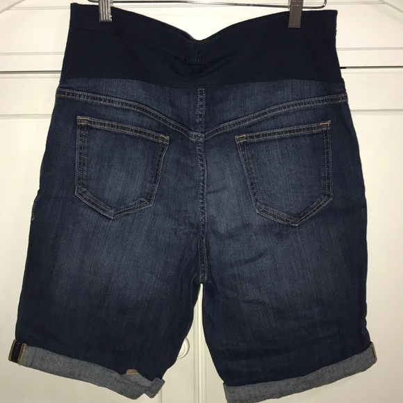 OLD NAVY 👶🏻MATERNITY👶🏻 WOMEN’S JEANS SHORTS - Picture 3 of 3